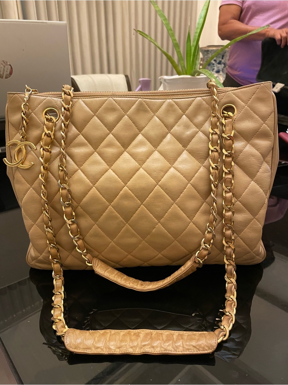 CHANEL Authentic Beige Quilted Leather Shoulder bag with Gold Chain Straps